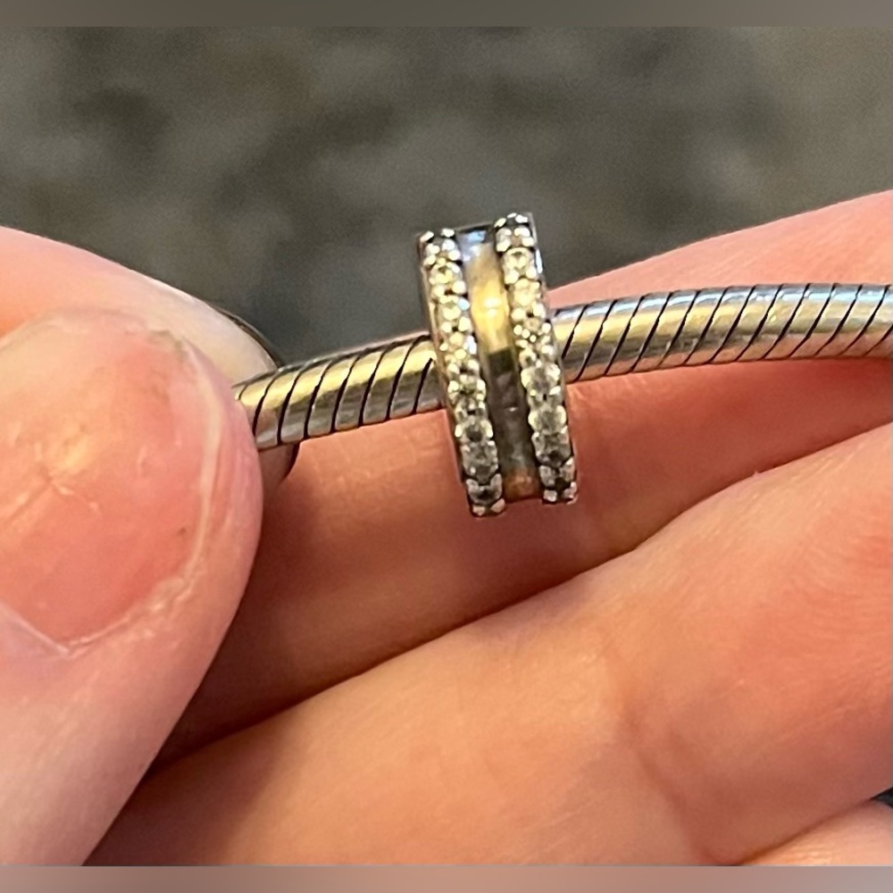 Pandora clip charm